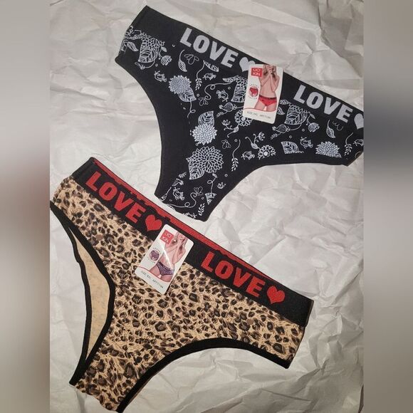 Surprise Panty bundle of 4 (mix and match) - Picture 4 of 16